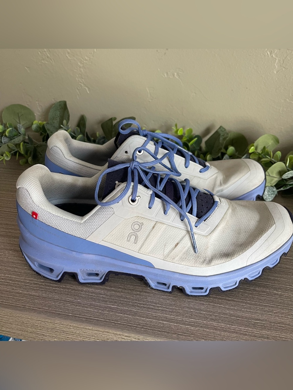 ON WOMEN'S CLOUDVENTURE V3 TRAIL RUNNING Shoes Arctic Marina Size 9.5